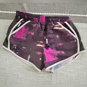 Under amour. Size xs. Pink and gray.